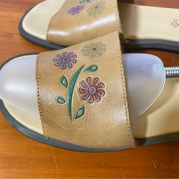 ROMANO Nina Leather Slide Tan and Green Floral Sandals Made in Brazil Women's 9 - Picture 3 of 7